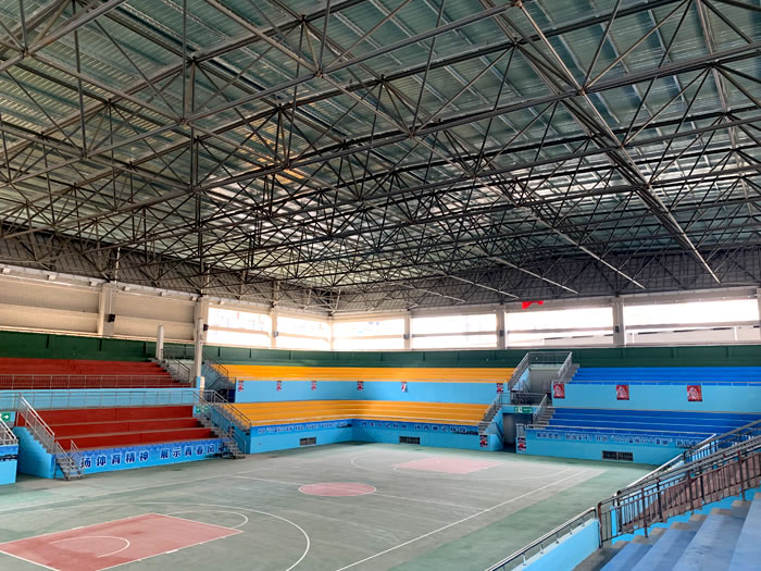 海北富川体育馆网架